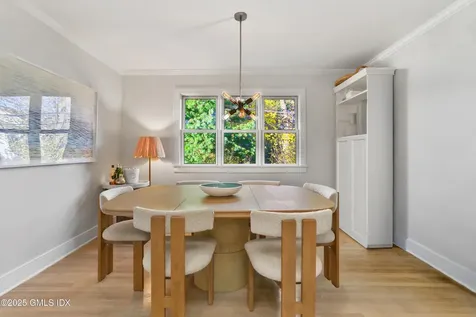 6 Meadowbank Road Old Greenwich CT 06870