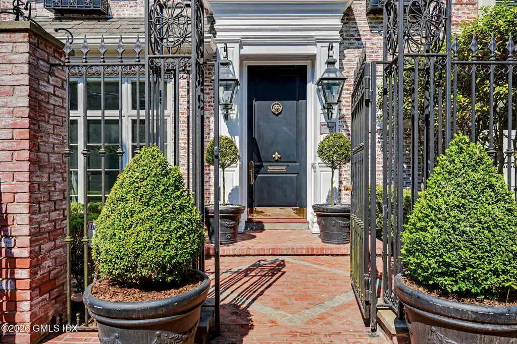 212 Milbank Avenue Greenwich CT 06830