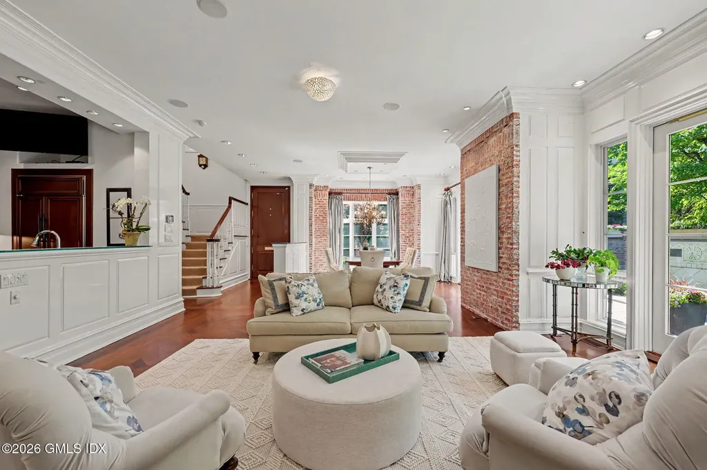 212 Milbank Avenue Greenwich CT 06830