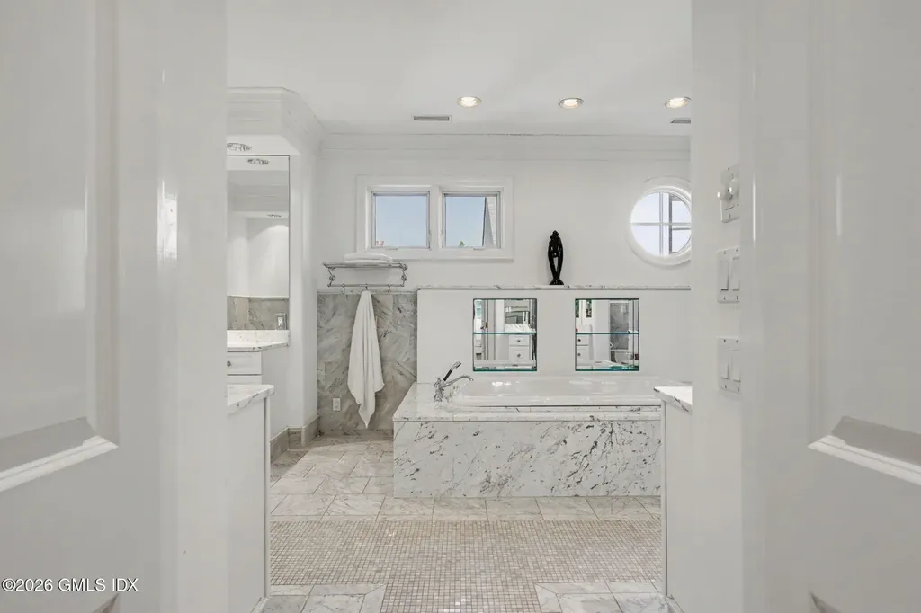 212 Milbank Avenue Greenwich CT 06830