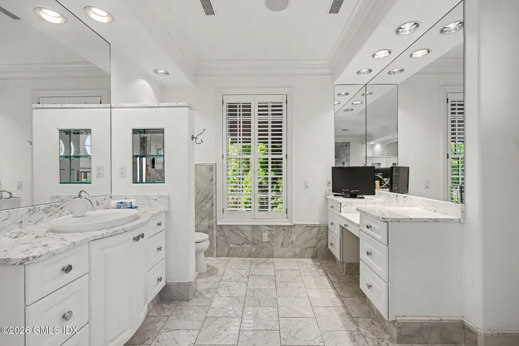 212 Milbank Avenue Greenwich CT 06830