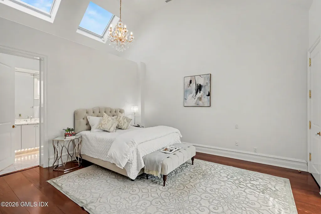 212 Milbank Avenue Greenwich CT 06830