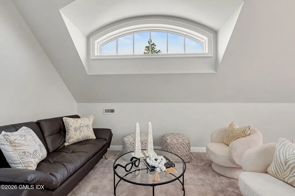 212 Milbank Avenue Greenwich CT 06830