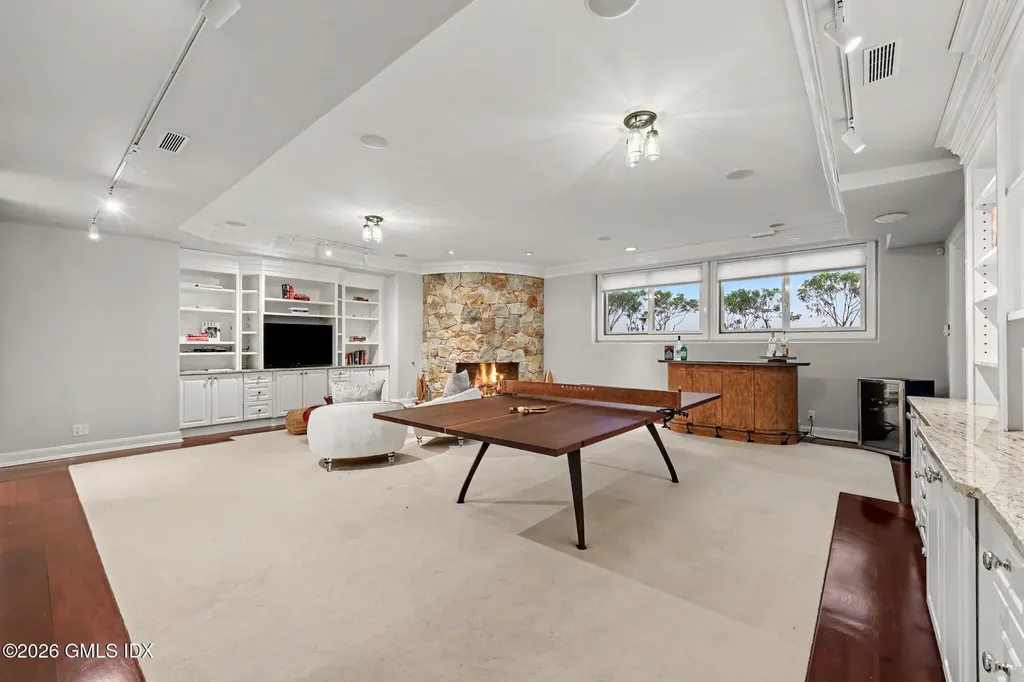 212 Milbank Avenue Greenwich CT 06830