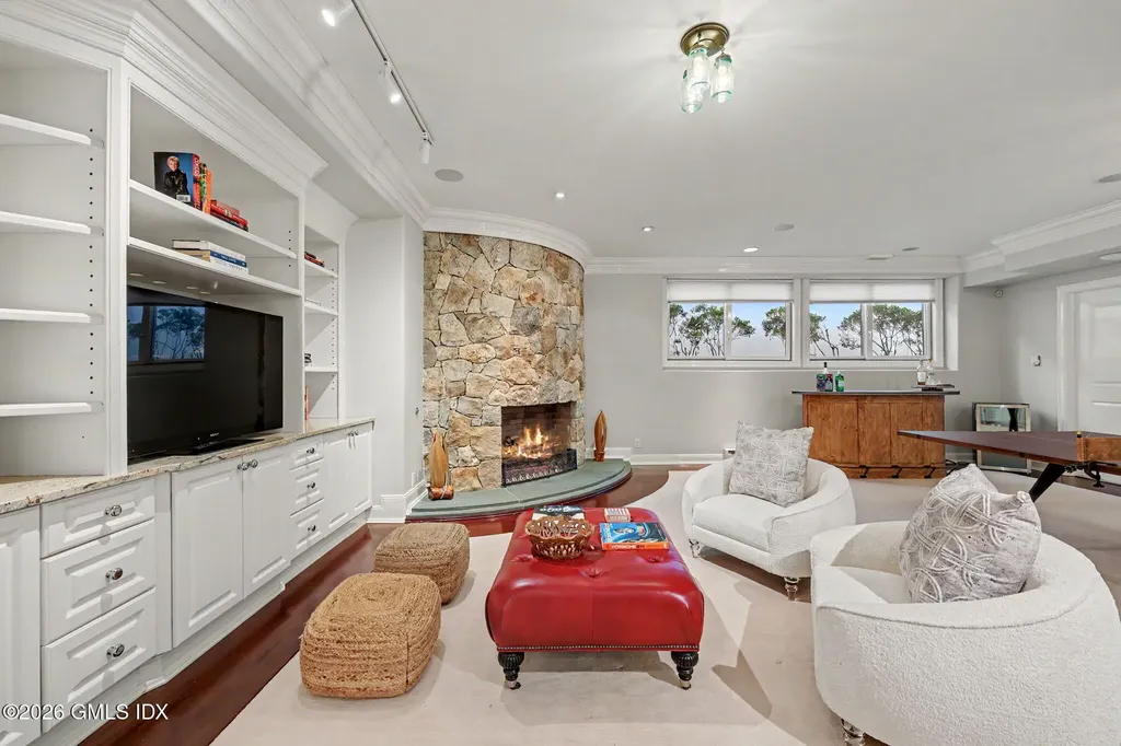 212 Milbank Avenue Greenwich CT 06830