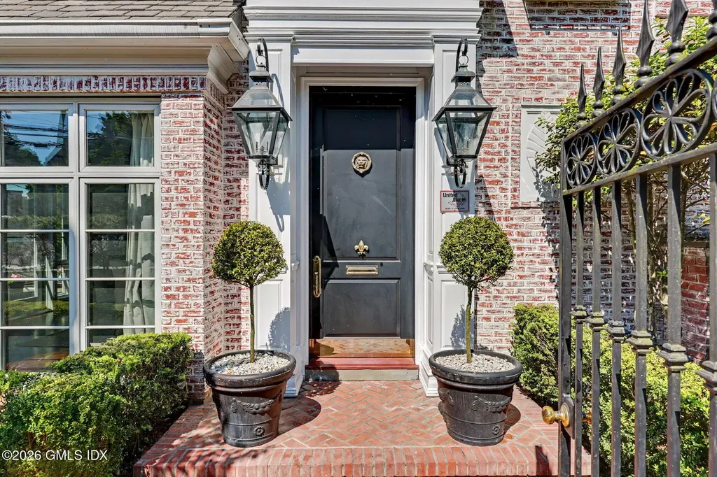 212 Milbank Avenue Greenwich CT 06830