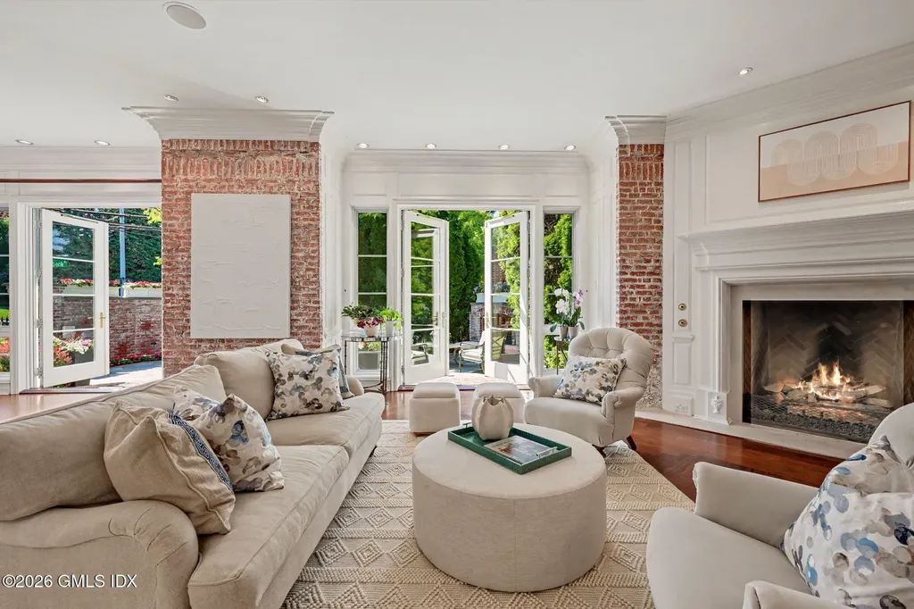 212 Milbank Avenue Greenwich CT 06830