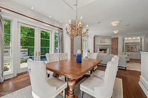 212 Milbank Avenue Greenwich CT 06830