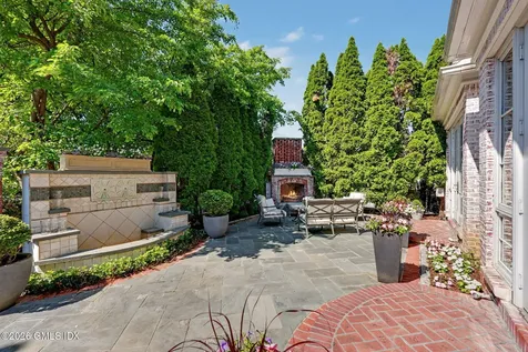 212 Milbank Avenue Greenwich CT 06830