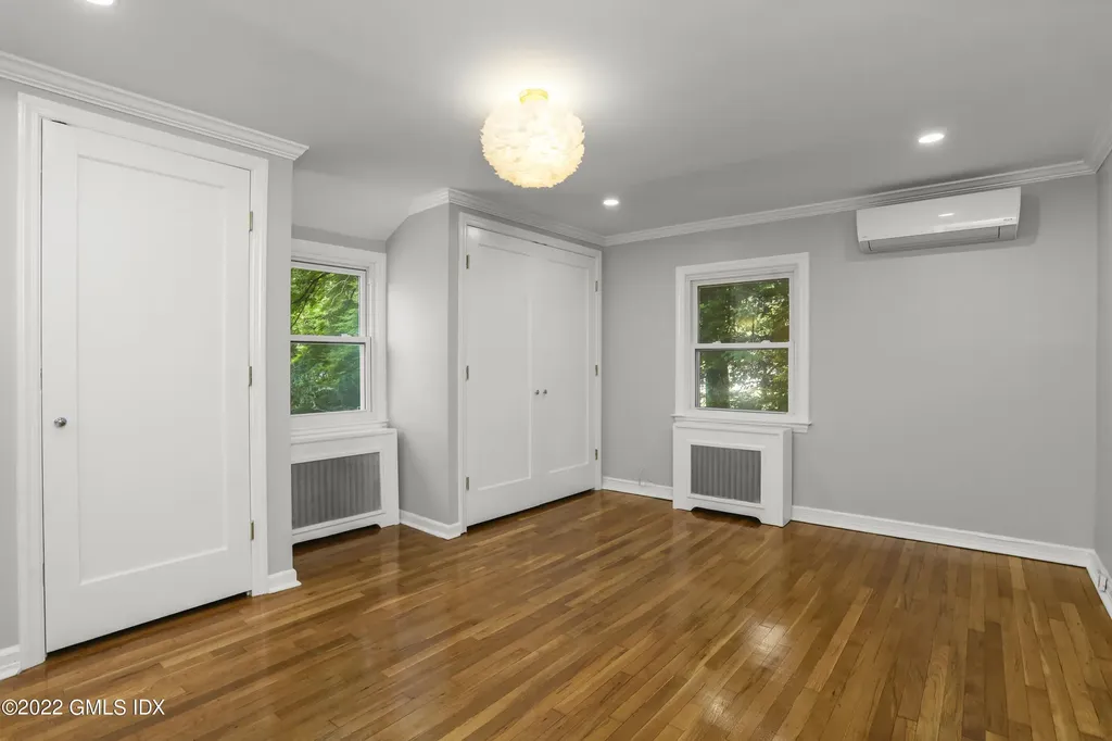 10 Macarthur Drive Old Greenwich CT 06870