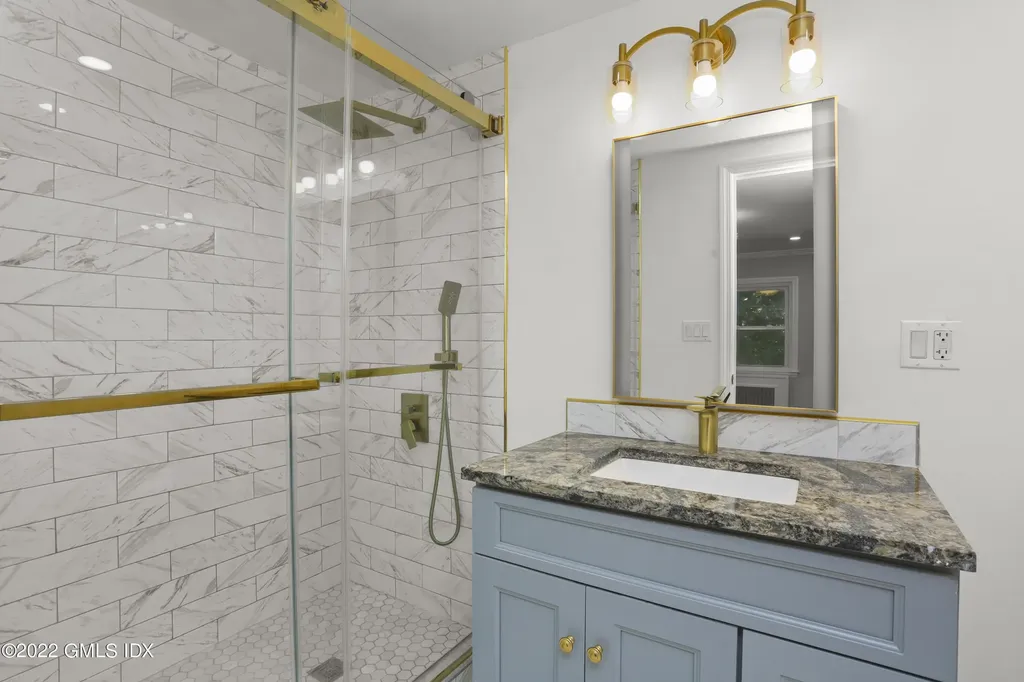 10 Macarthur Drive Old Greenwich CT 06870