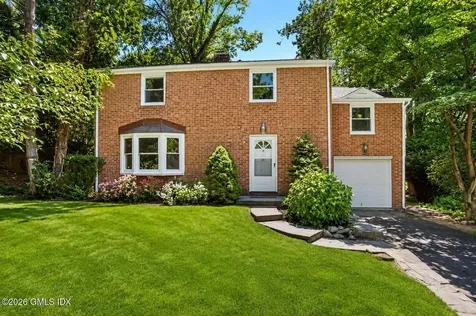 10 Macarthur Drive Old Greenwich CT 06870