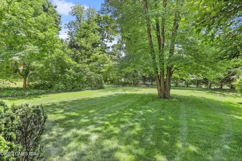 10 Macarthur Drive Old Greenwich CT 06870