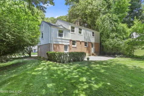 10 Macarthur Drive Old Greenwich CT 06870