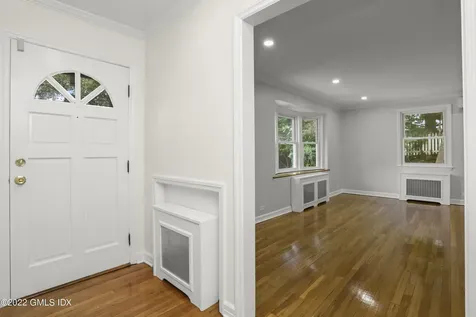 10 Macarthur Drive Old Greenwich CT 06870
