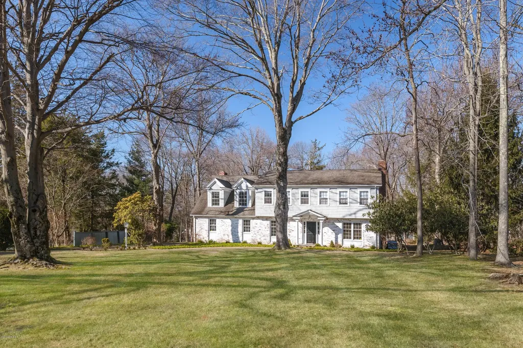 12 Norton Lane Old Greenwich CT 06870