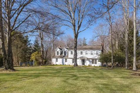12 Norton Lane Old Greenwich CT 06870