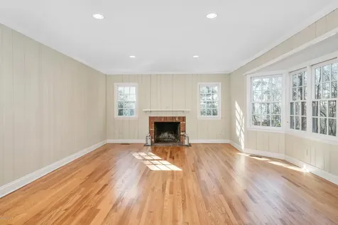 12 Norton Lane Old Greenwich CT 06870