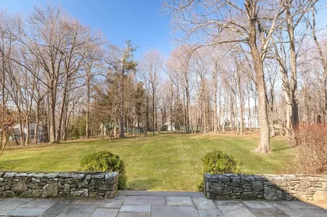12 Norton Lane Old Greenwich CT 06870