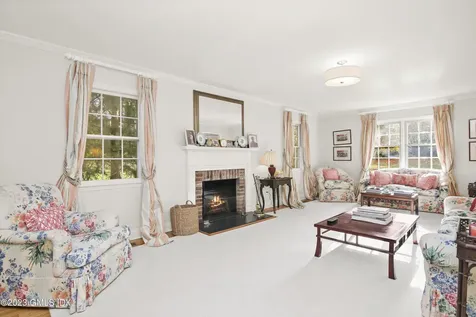 12 Norton Lane Old Greenwich CT 06870