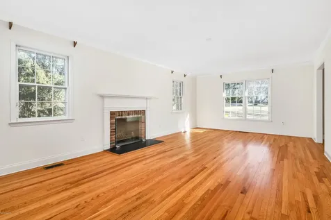 12 Norton Lane Old Greenwich CT 06870