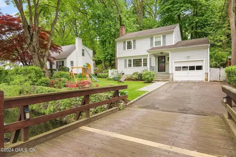 25 Center Drive Old Greenwich CT 06870
