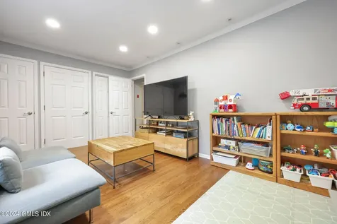 25 Center Drive Old Greenwich CT 06870