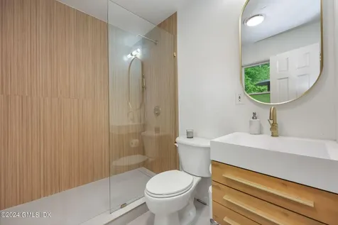 25 Center Drive Old Greenwich CT 06870