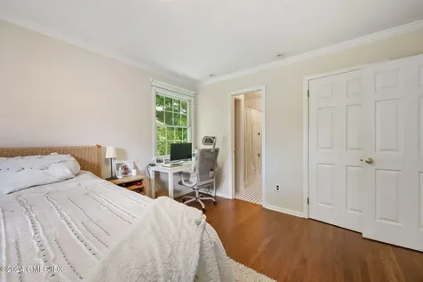 25 Center Drive Old Greenwich CT 06870