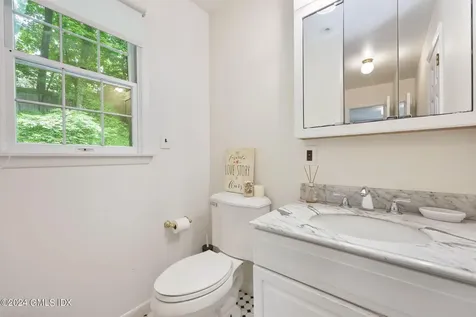 25 Center Drive Old Greenwich CT 06870