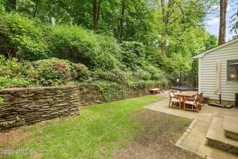 25 Center Drive Old Greenwich CT 06870