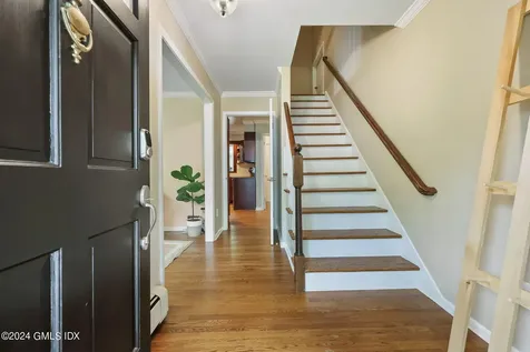 25 Center Drive Old Greenwich CT 06870