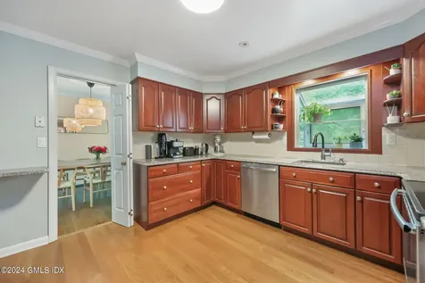 25 Center Drive Old Greenwich CT 06870