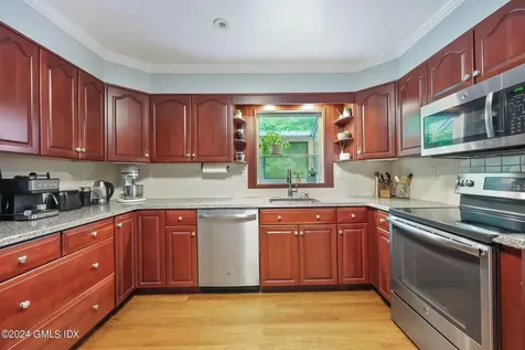 25 Center Drive Old Greenwich CT 06870