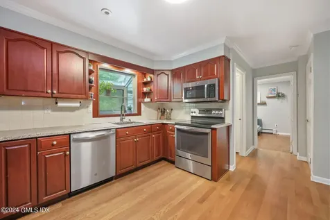 25 Center Drive Old Greenwich CT 06870