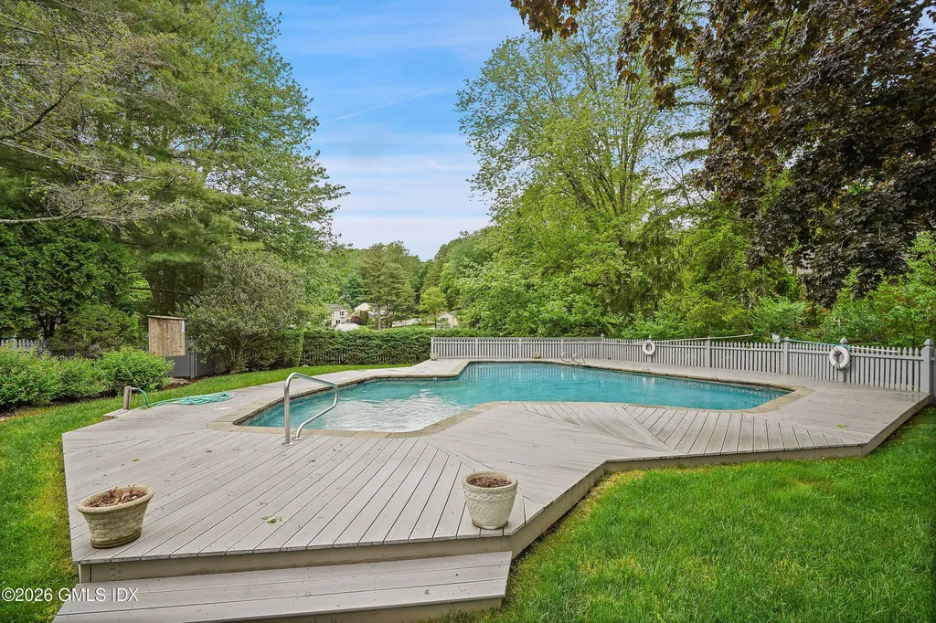 19 Georgetowne North Greenwich CT 06831
