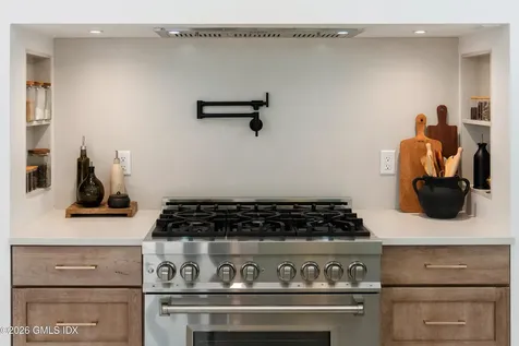 1 Crawford Terrace Riverside CT 06878