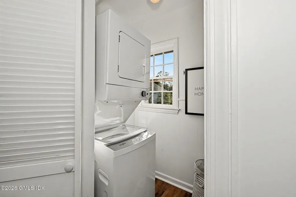14 Spezzano Drive Riverside CT 06878