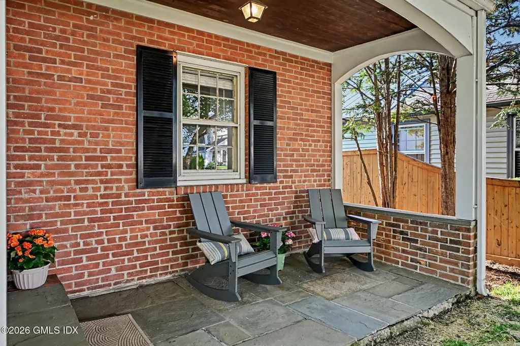 14 Spezzano Drive Riverside CT 06878