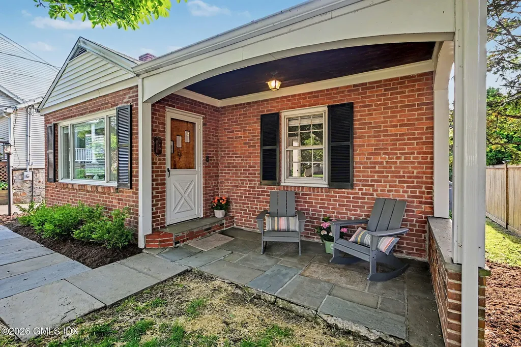 14 Spezzano Drive Riverside CT 06878