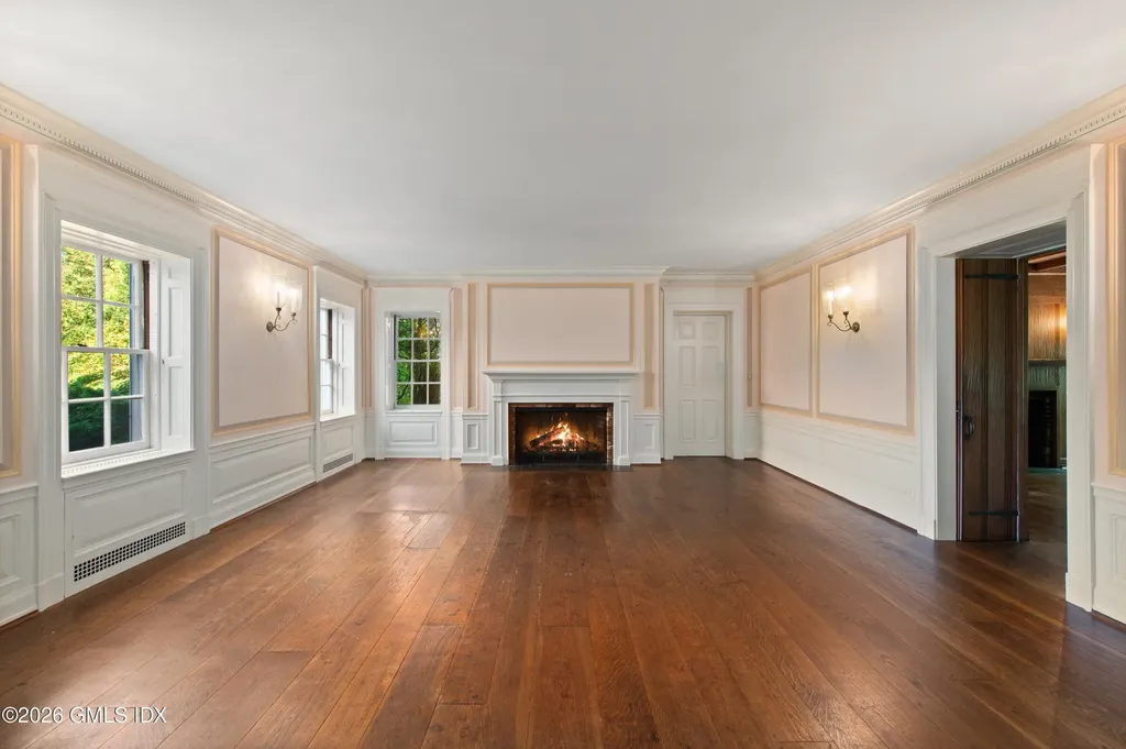122 Round Hill Road Greenwich CT 06831