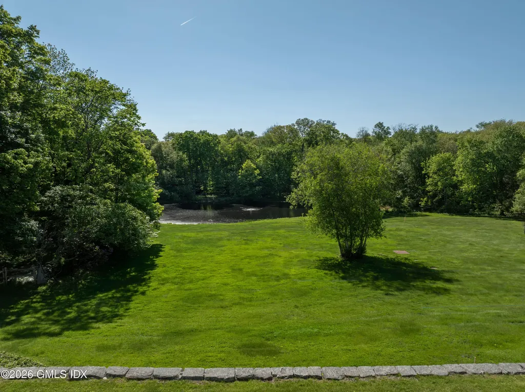122 Round Hill Road Greenwich CT 06831