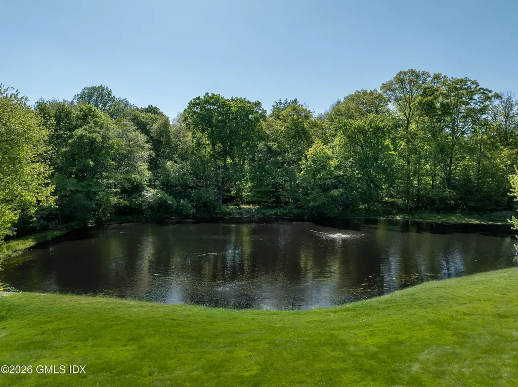122 Round Hill Road Greenwich CT 06831