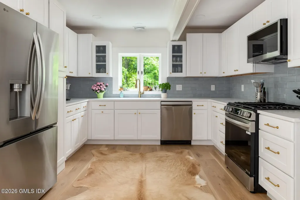 31 Sawmill Lane Greenwich CT 06830