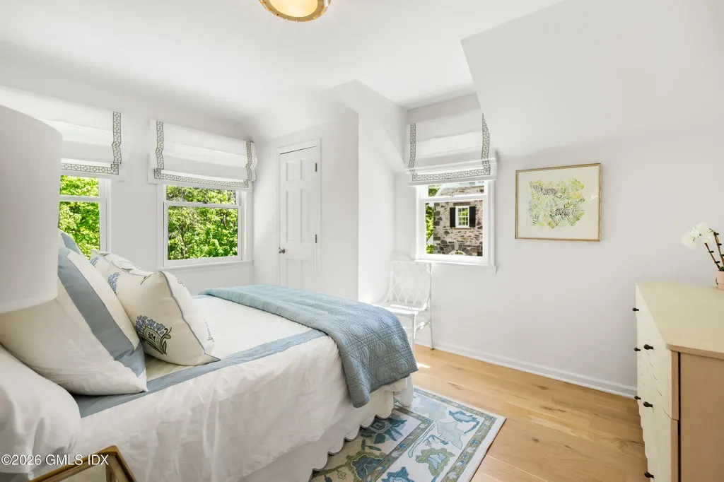 31 Sawmill Lane Greenwich CT 06830