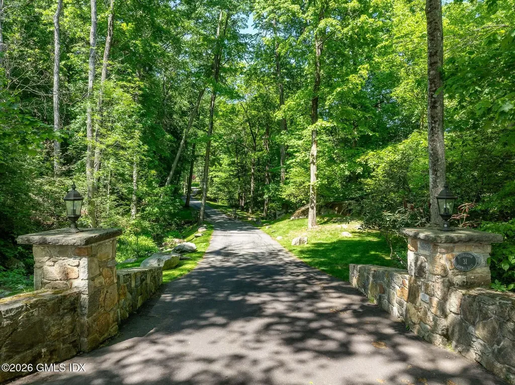 31 Sawmill Lane Greenwich CT 06830