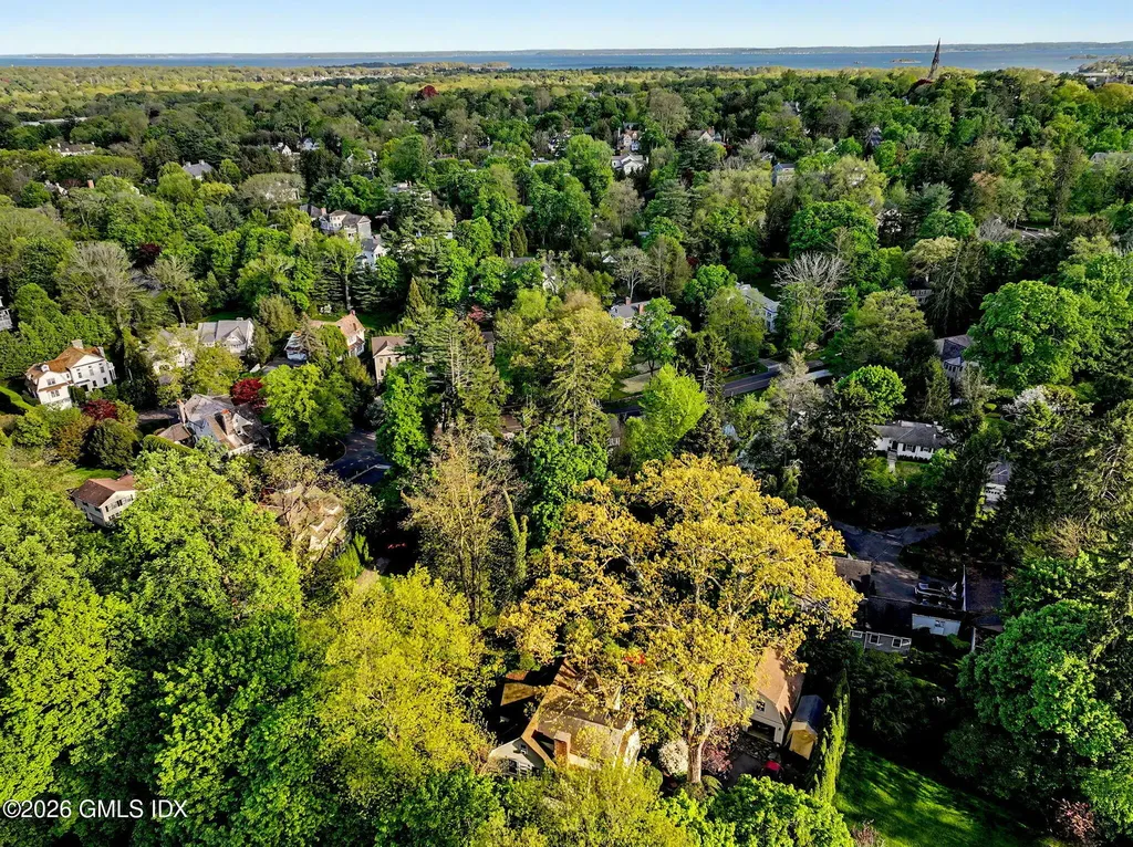 46 Hillside Drive Greenwich CT 06830