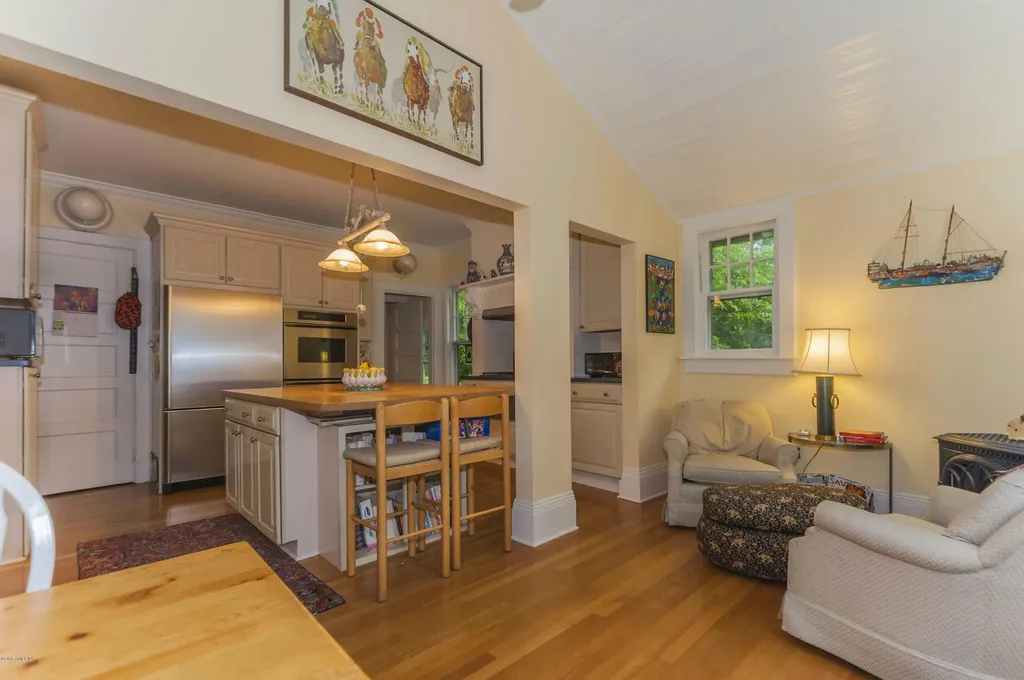 33 Hillside Road Greenwich CT 06830