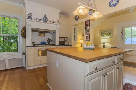 33 Hillside Road Greenwich CT 06830