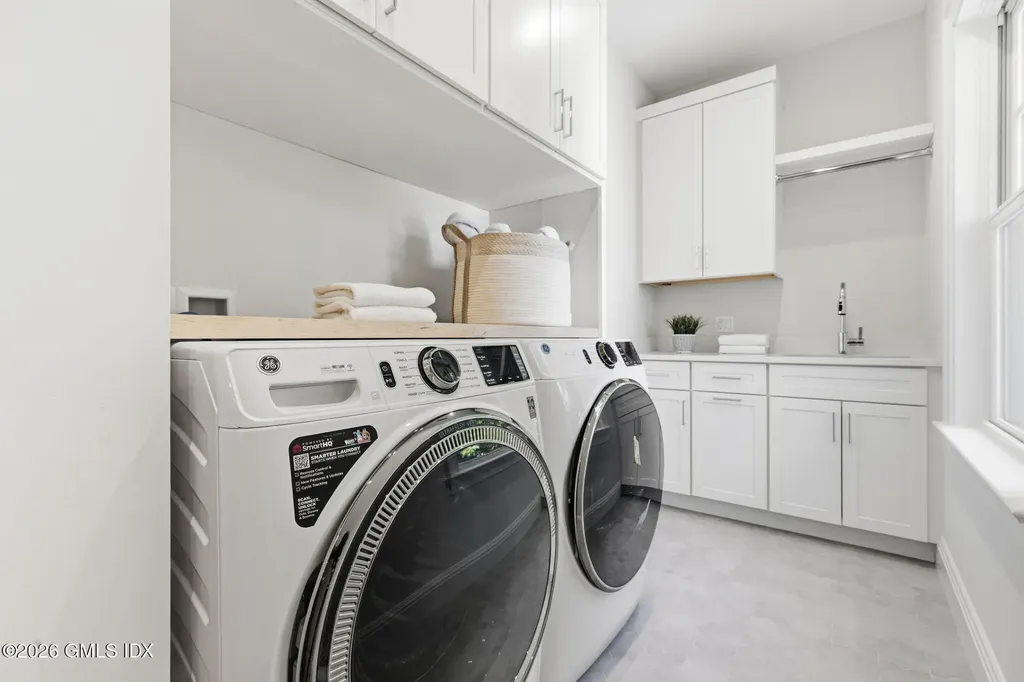 11 Hearthstone Drive Riverside CT 06878